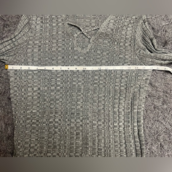 Gray V-Neck Sweater! - Picture 11 of 15